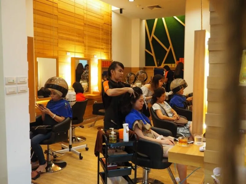 Full house at Bee Choo Herbal Thailand!