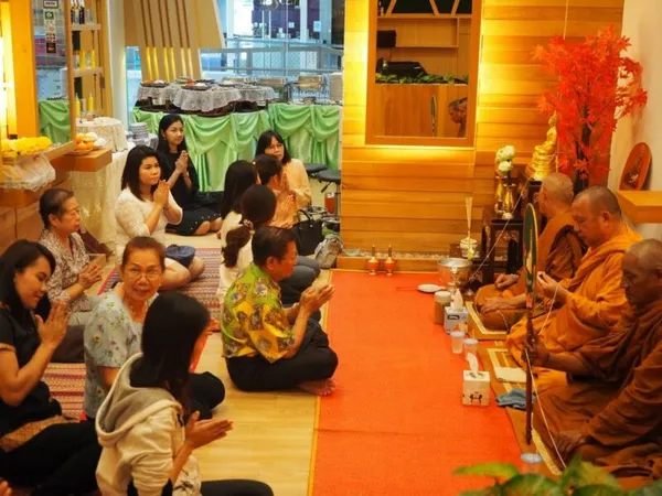 ทำบุญเปิดร้านสาขาสยามสแควร์วัน — photo 2