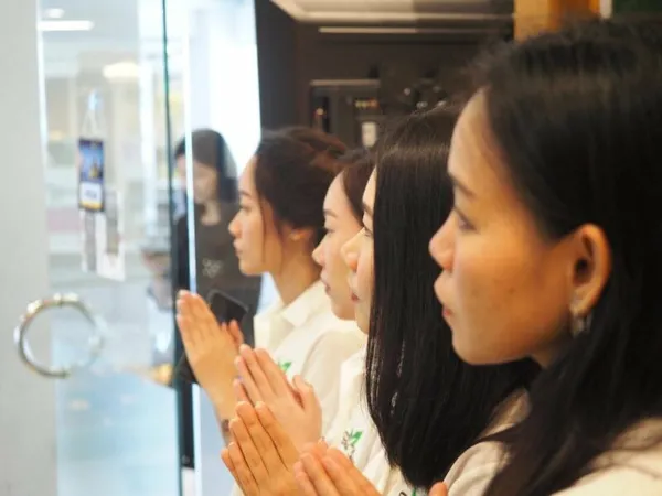 ทำบุญเปิดร้านสาขาสยามสแควร์วัน — photo 17