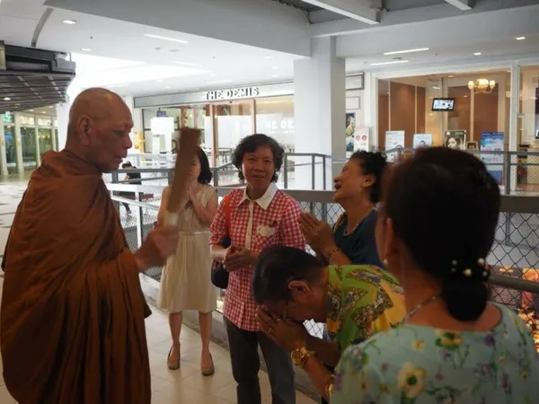 ทำบุญเปิดร้านสาขาสยามสแควร์วัน — photo 24