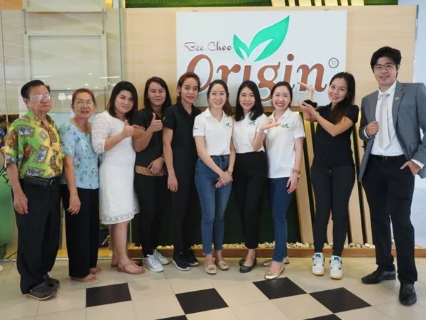 ทำบุญเปิดร้านสาขาสยามสแควร์วัน — photo 35