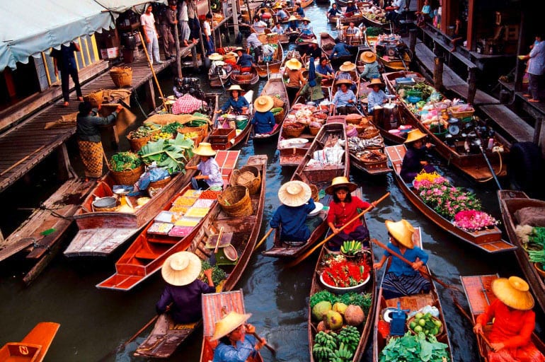 khlong lat mayom floating market